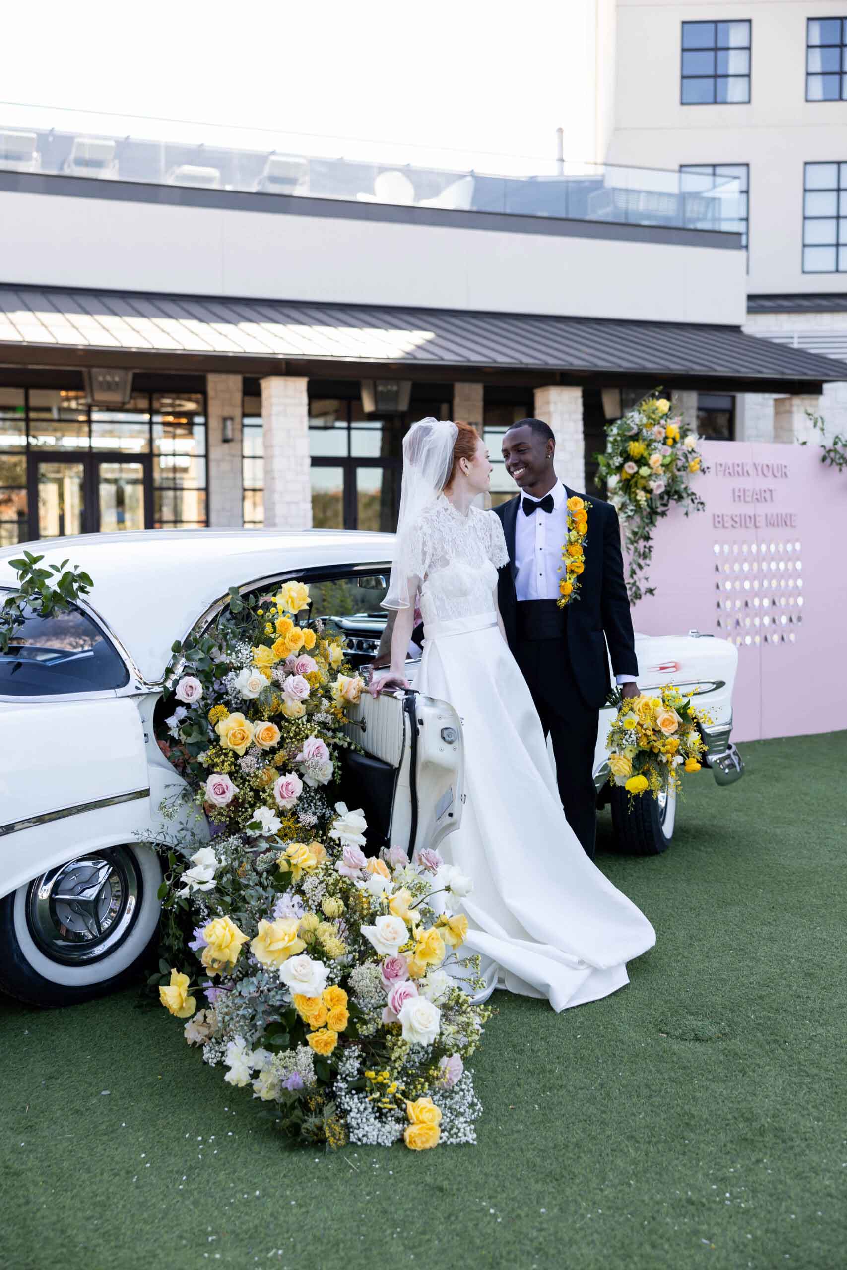 Venue: Omni Barton Creek and Resort, Austin, TX - Desigern: VOLARE Planning and Design - Photo: Lomonico Photography by Christine Marie Scott