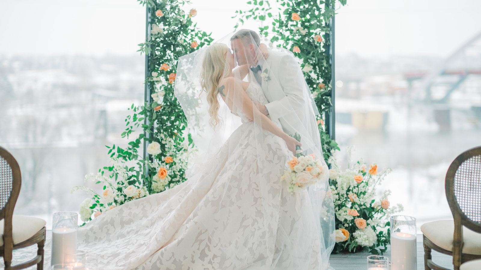 Venue: Four Seasons, Nashville - Designer: Amanda Marie & Co. - Photo: Alyssa Marie Photography