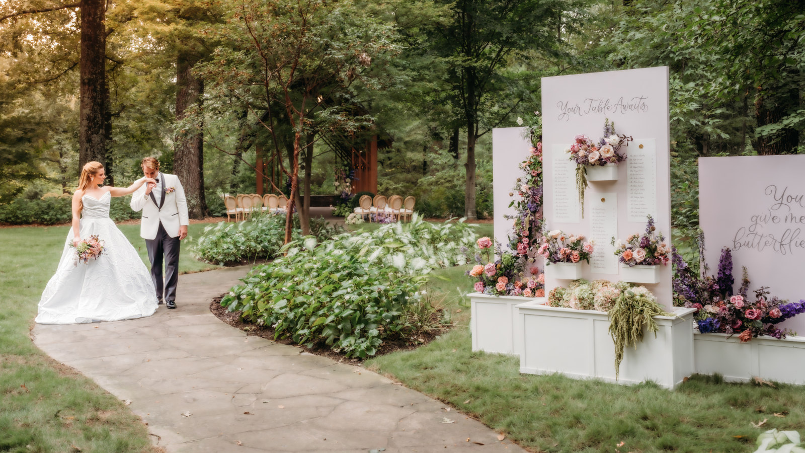 Venue: Memphis Botanic Garden, Memphis - Designer: Infinity Events - Photographer:  Tiffany Hanlon Photography