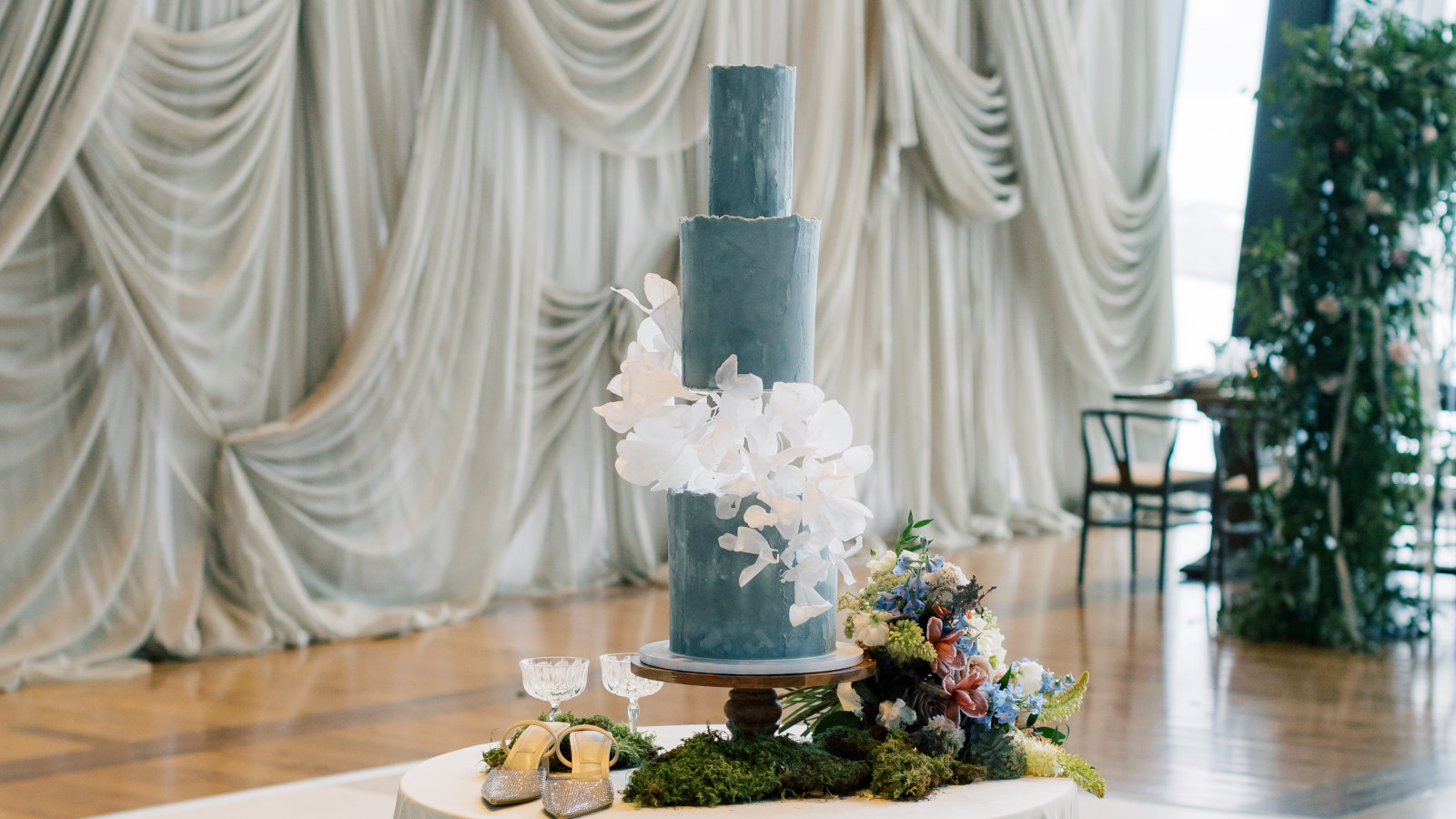 Venue: Country Music Hall of Fame, Nashville - Designer: Southern Vine and Co. - Photo: Paige Wrench Photography