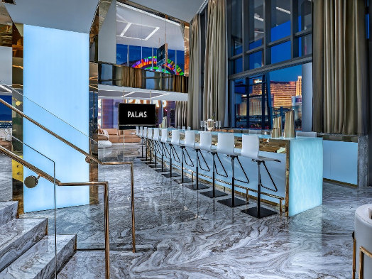 SSBSB The Palms Resort Sky Villa Bar